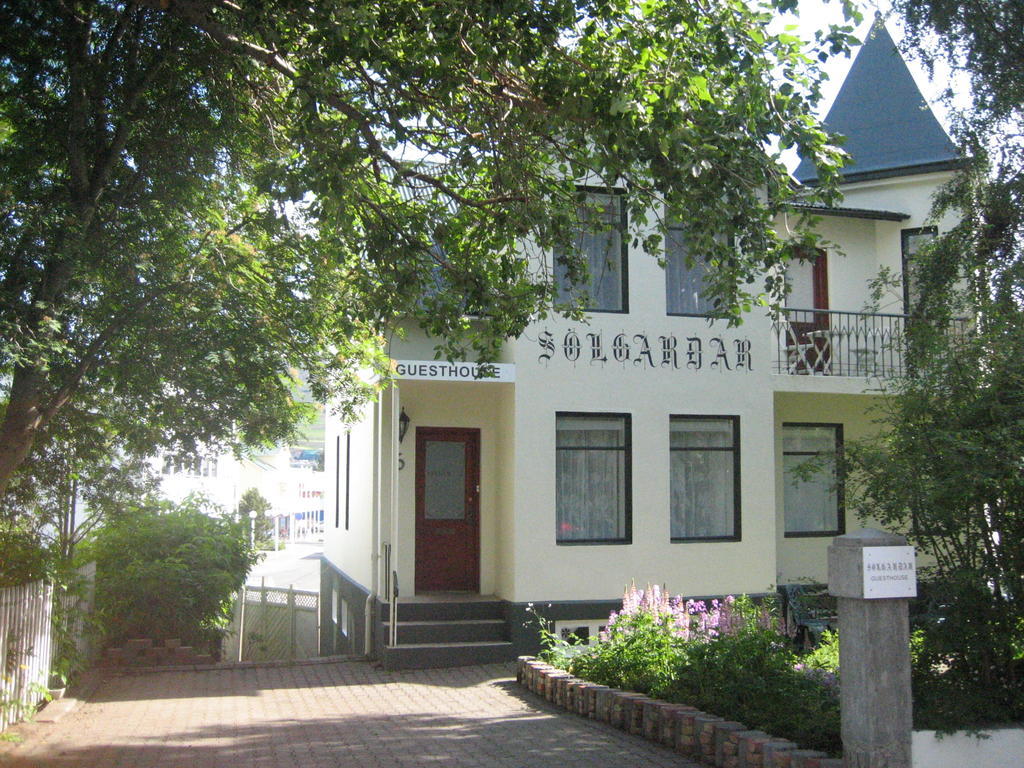 Guesthouse Solgardar Акурейри Экстерьер фото