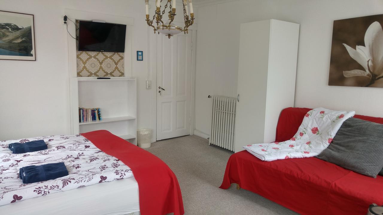 Guesthouse Solgardar Акурейри Экстерьер фото